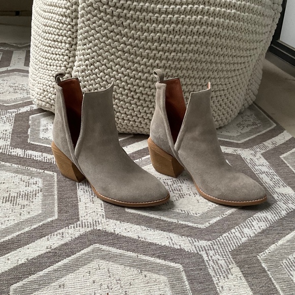 Jeffrey Campbell Shoes - COPY - Jeffrey Campbell Suede Orwell boots